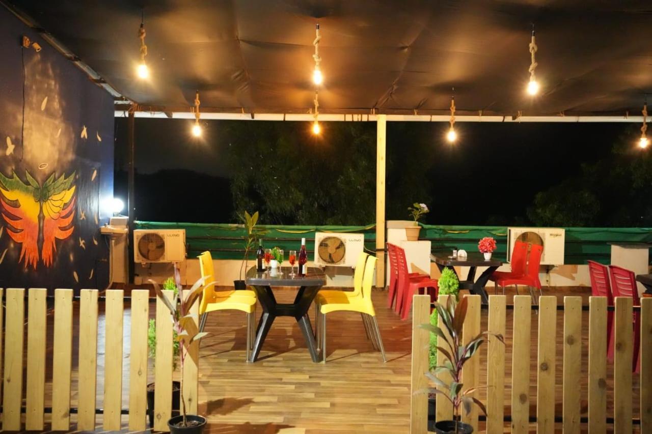 Karla Retreat Resort Lonavala Extérieur photo